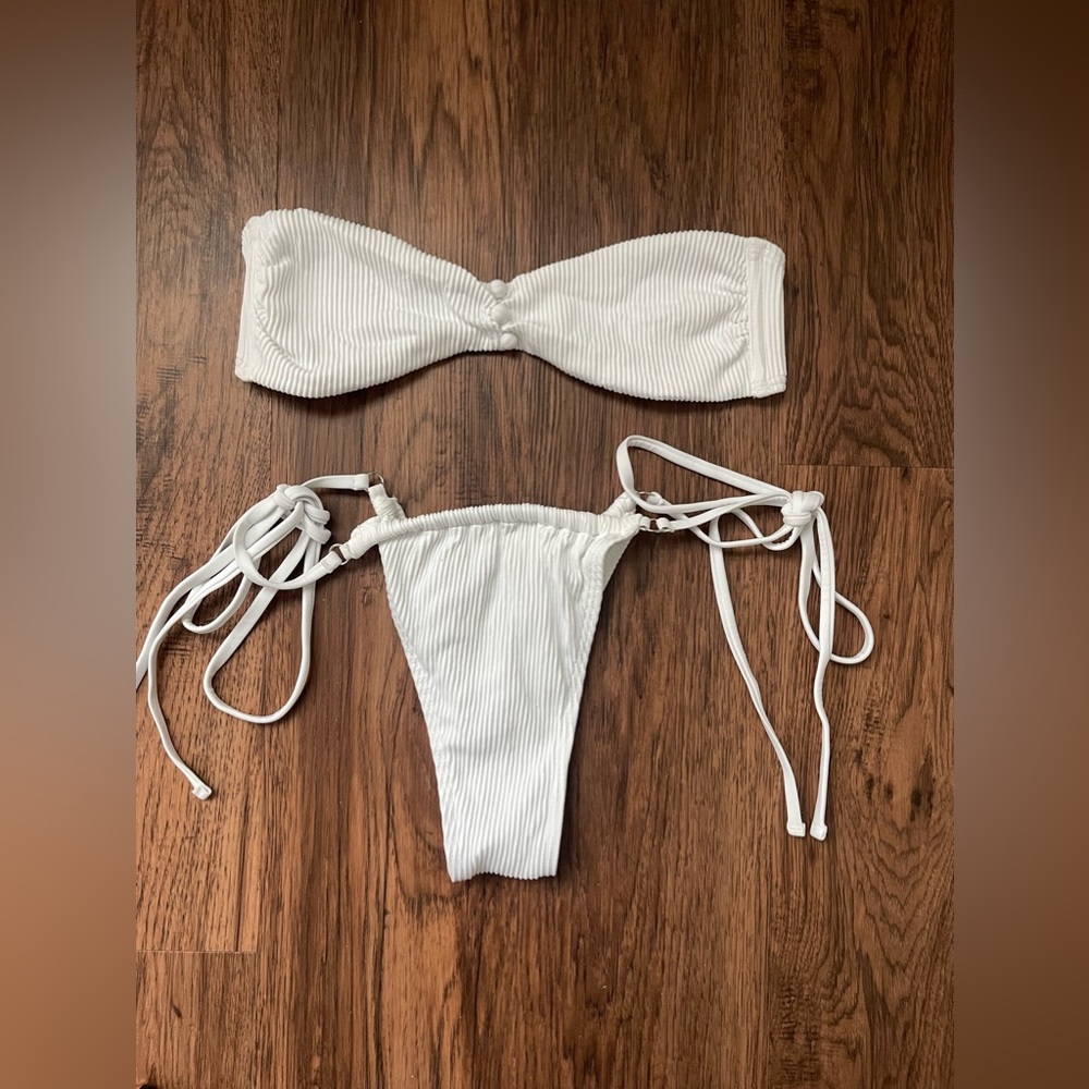 TWIIN TWO PIECE SWIMSUIT SET